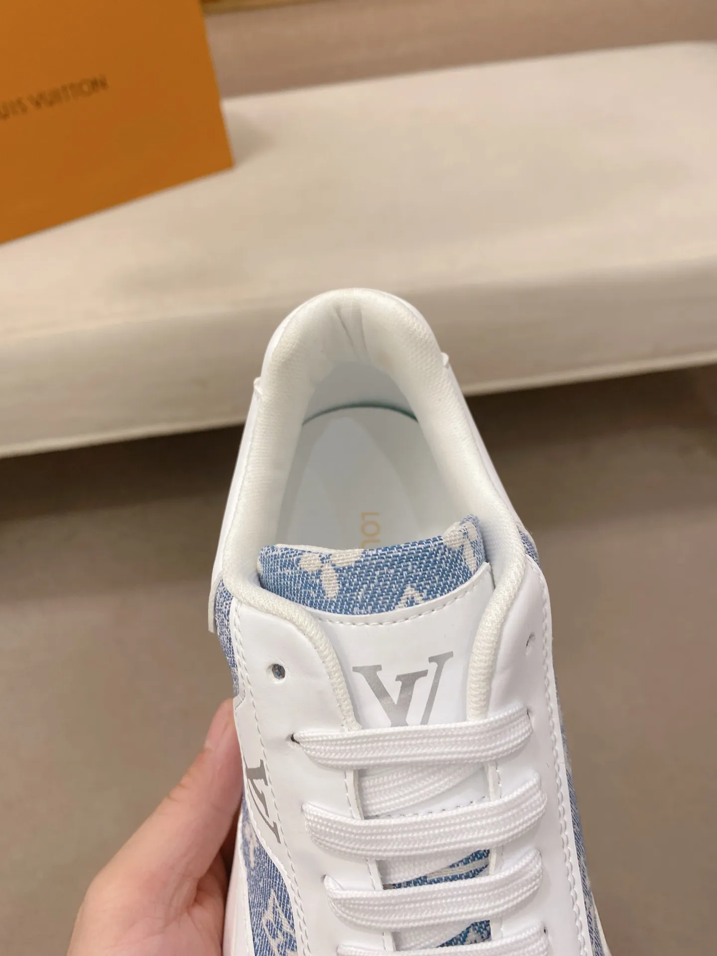 Men's shoes💰 462💰louis vuitton (Louis Vuitton/lv)🔍🔍The new counters are on sale at the same time. The uppers are imported from Italy. ⃣️Re-engraved🇮🇹💪💪, ⚠Sole: The original sole is specially provided by the original factory, the exclusive movable molded sole is super comfortable, ⚠Original and single goods 🔍high quality, you can enter and leave the counter at will, welcome to compare⚠. Code number: 38-44 (45/customized, non-refundable)